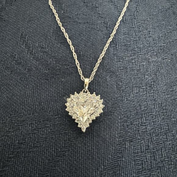Stauer Sterling Silver Chain with‎ CZ Heart Charm Necklace - Picture 1 of 7